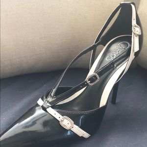 Carlos Santana Sexy Pumps - Size 6
